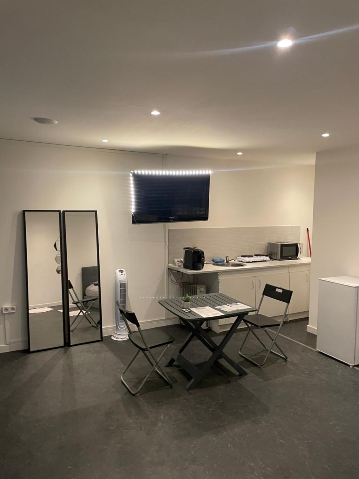 Studio ensoleillé sur Montpellier Extérieur photo